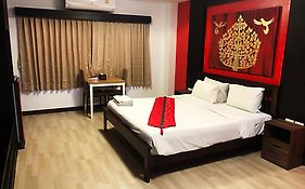Zip Hotel & Restaurant
